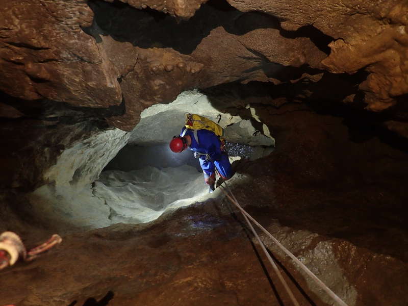 Journée spéléologie initiation Pyrénées